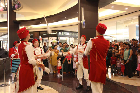 Acrobatic Juggling Show