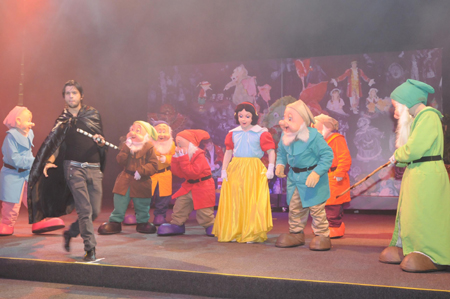 Spacetoon presents Snow White and the Seven Dwarfs at Modhesh Theatre