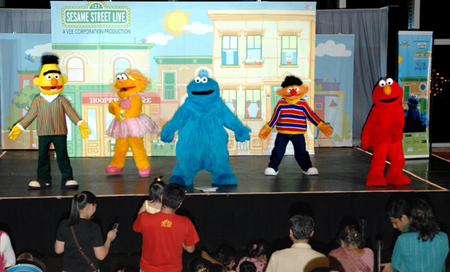 Sesame Street back in Dubai with the ’1-2-3- Imagine with Elmo’ show