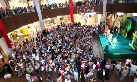 Crowds throng Dubai Mall for final shows of Hello Kitty’s Jungle Party