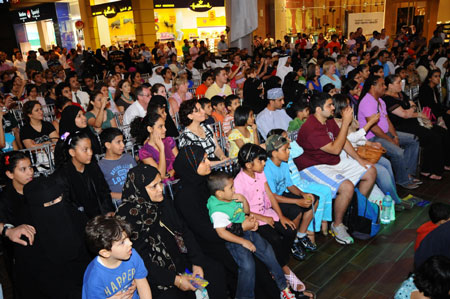 West End & Beyond! attracts hundreds to Dubai Mall