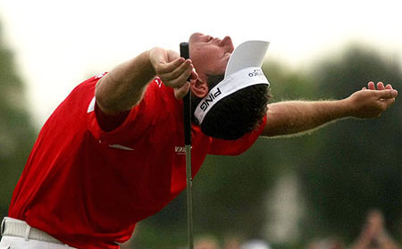 Lee Westwood celebrates after winning Dubai Golf Championship