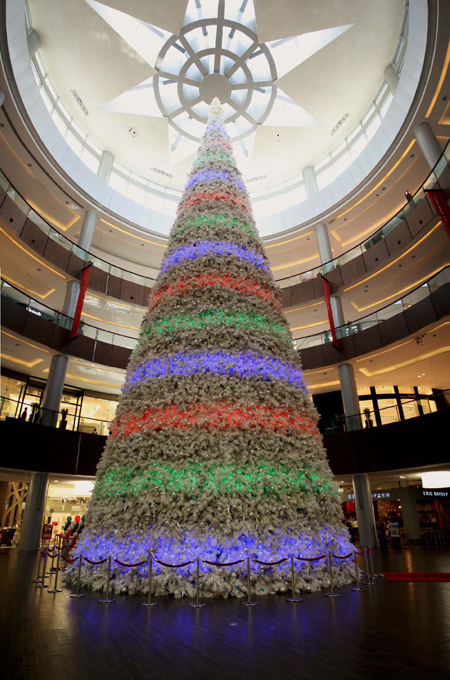 The Dubai Mall celebrates festive season