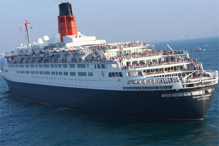 QE2 in Dubai