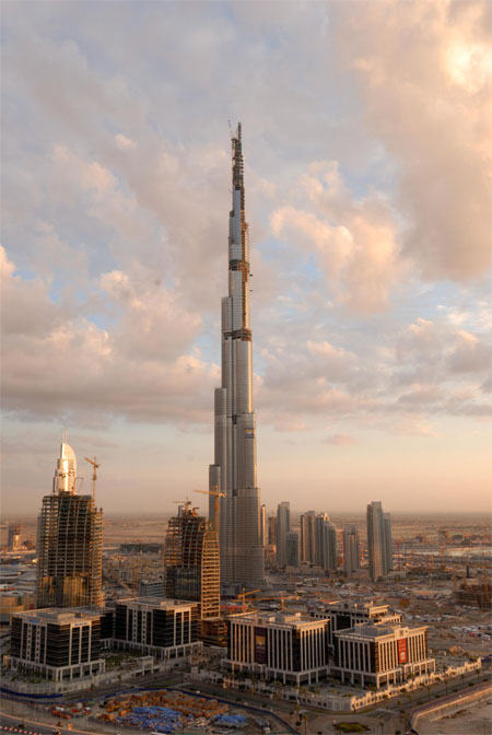 Burj Dubai at 780 metres and climbing!