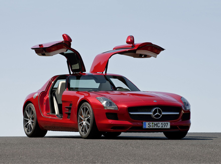 Mercedes-Benz Gullwing - The star of the 10th International Middle East Motor Show